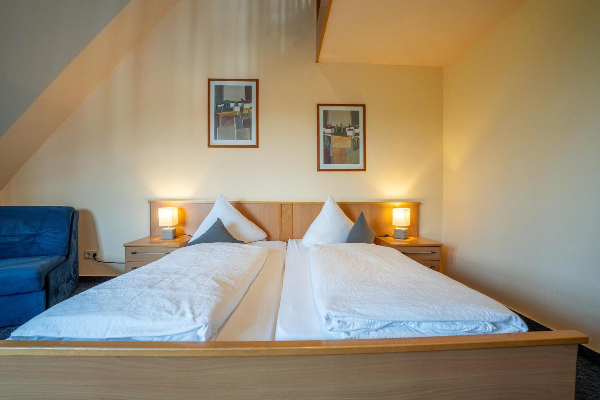 Burgstadt-Hotel Кастеллаун Экстерьер фото