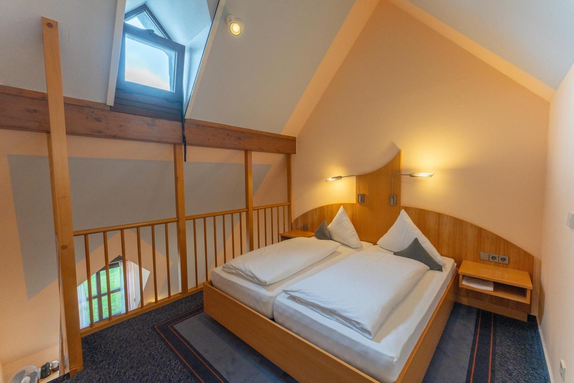 Burgstadt-Hotel Кастеллаун Экстерьер фото