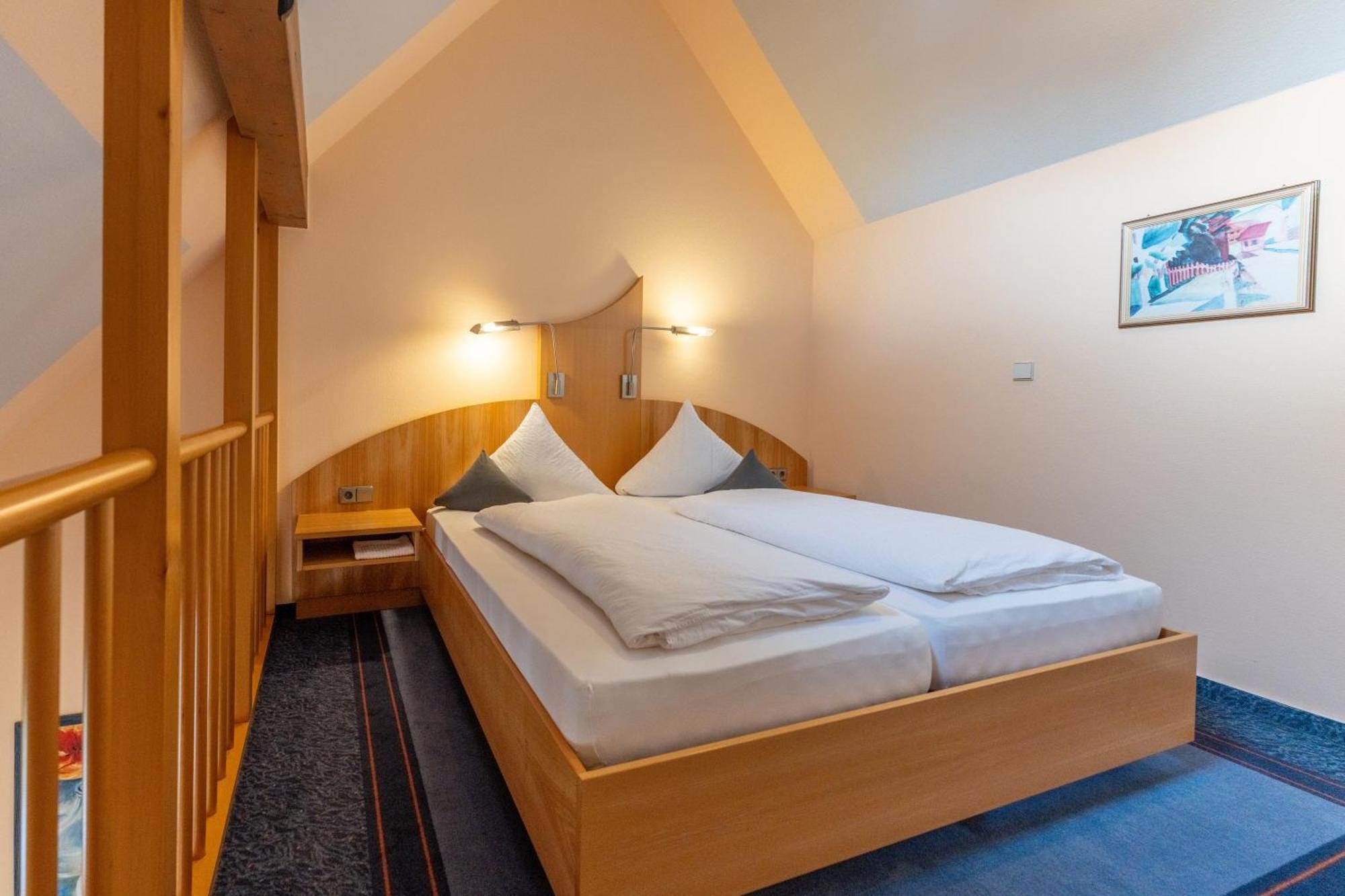 Burgstadt-Hotel Кастеллаун Экстерьер фото